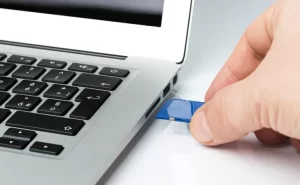لپ تاپ 15.6 اینچی لنوو مدل IdeaPad 3 i7(1165G7) 12G 1THDD 128SSD (2G) MX450 1 لپتاپ lenovo مدل IP3-i7-12GB-grey