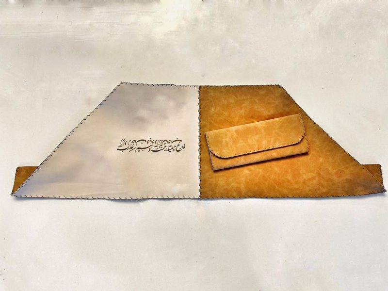 کاور سنتور چرم با حکاکی شعر