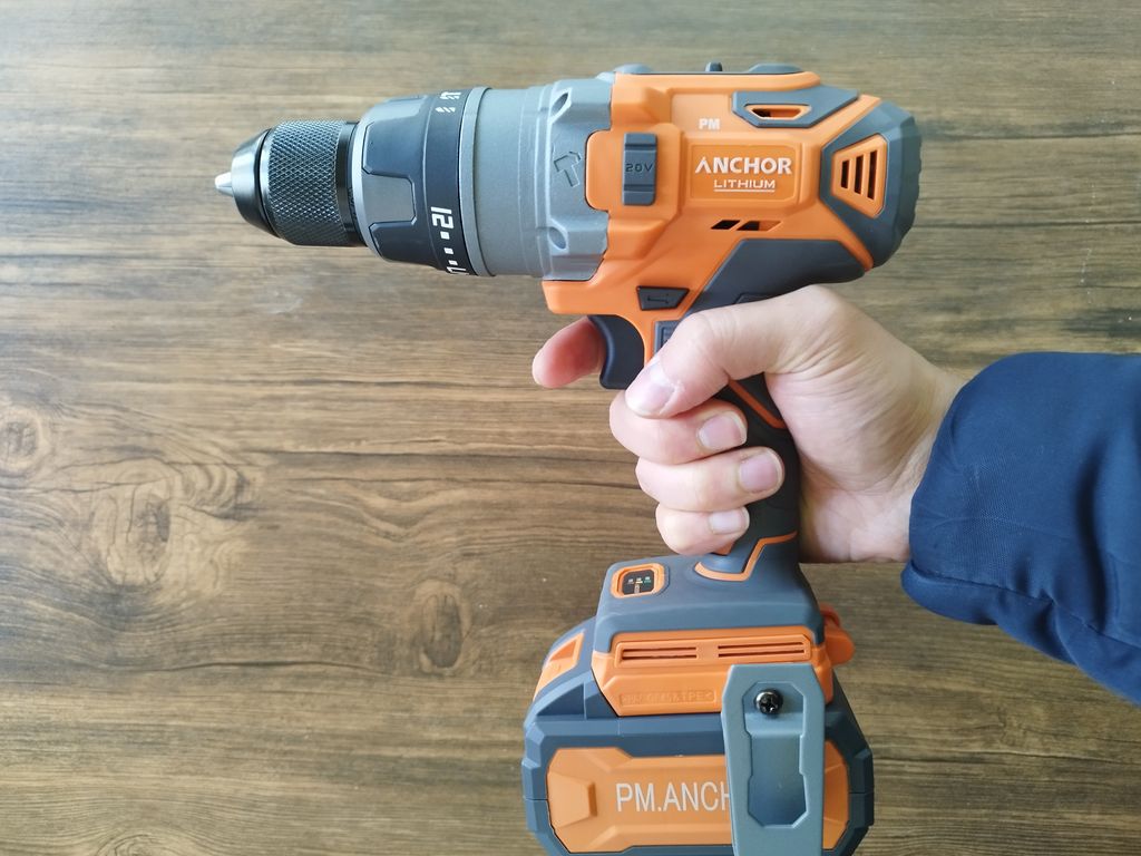 دریل چکشی شارژی براشلس ۲۰ ولت DCE2