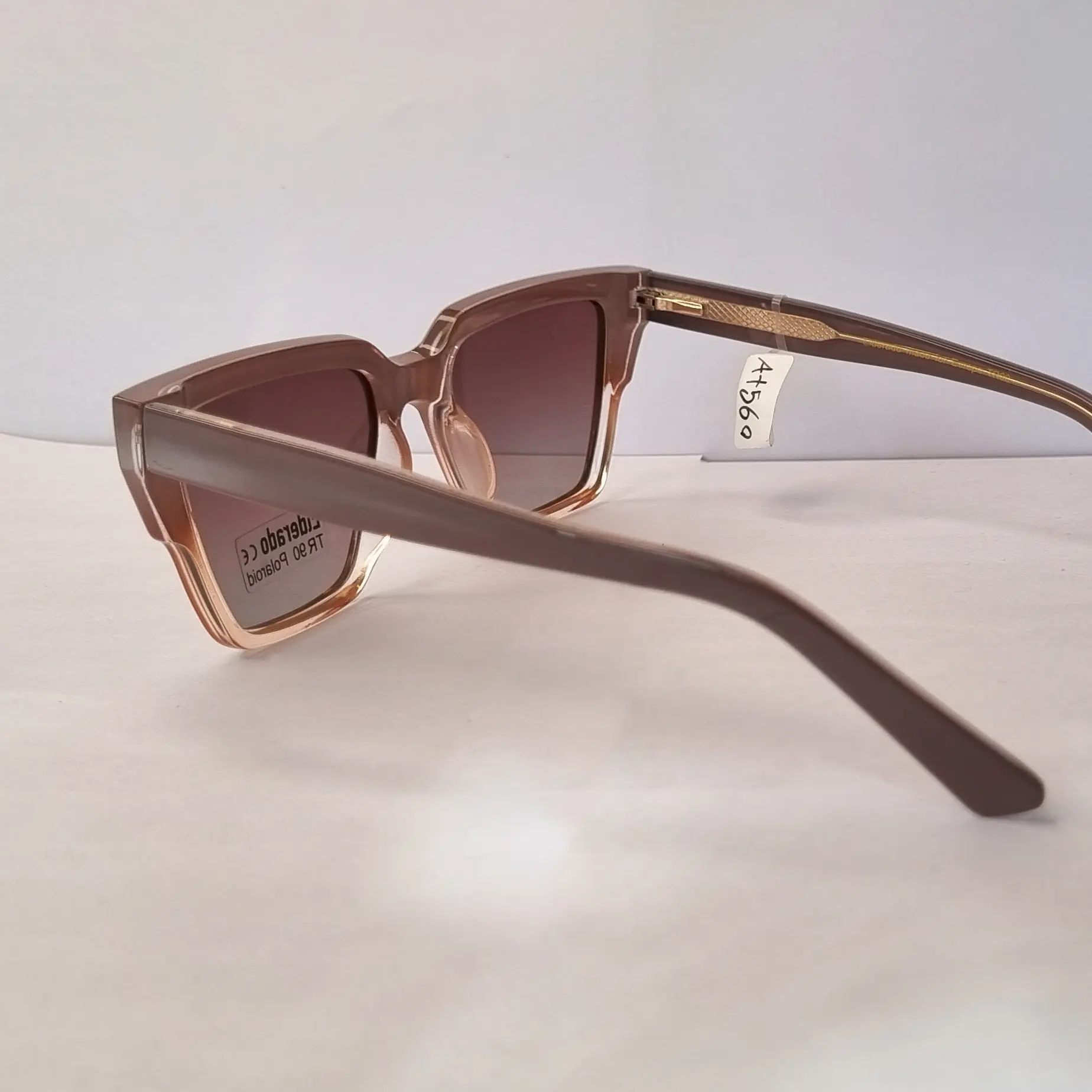 عینک آفتابی زنانه مدل Elderado 82080