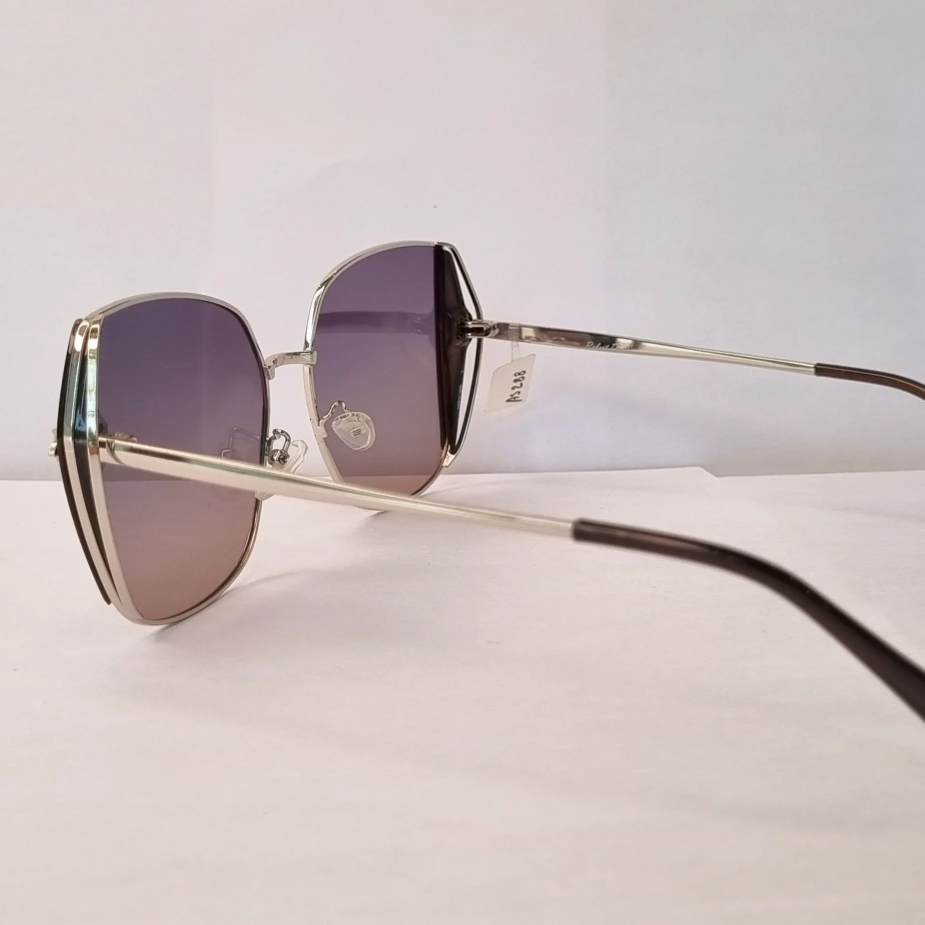 عینک آفتابی زنانه مدل Rabert Deniro 2023