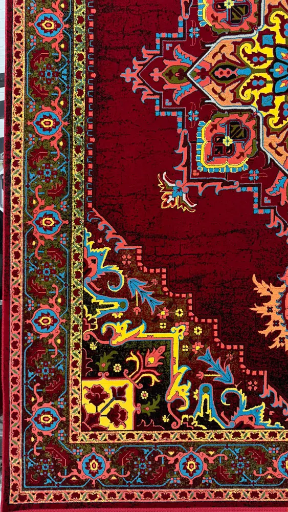 فرش 700 شانه اکرلیک طرح هریس زمینه لاکی