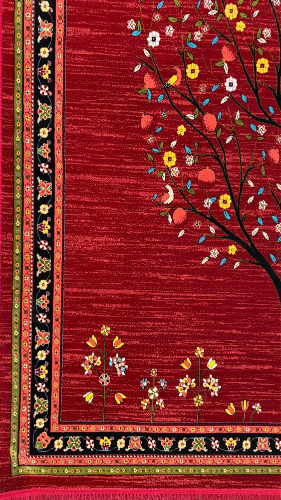 فرش 700 شانه آکرلیک طرح بهار زمینه لاکی