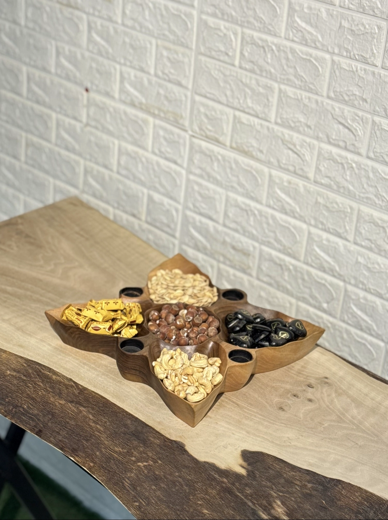 مزه خوری چهار خانه چوب گردو کیو وود کد 3008