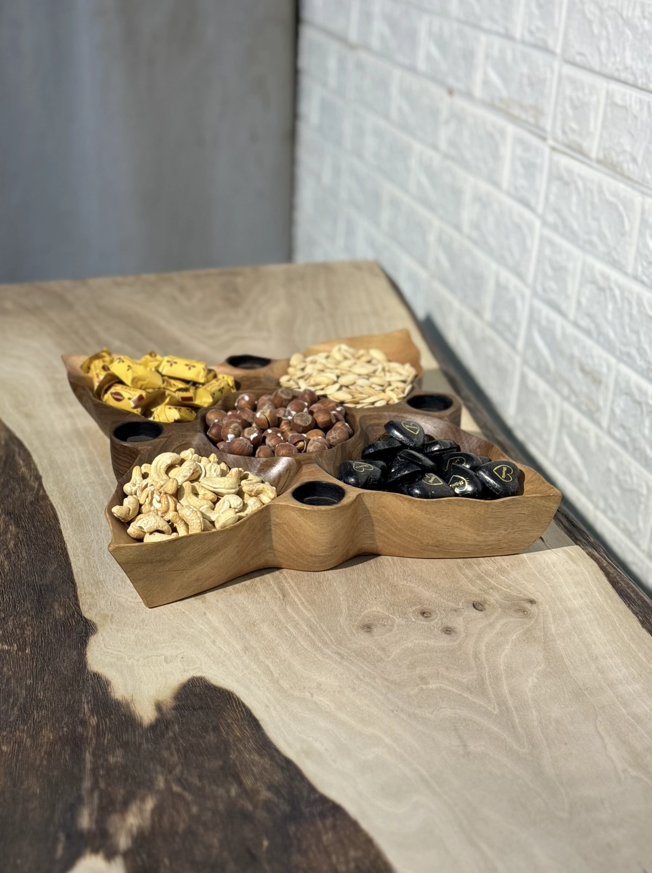 مزه خوری چهار خانه چوب گردو کیو وود کد 3008