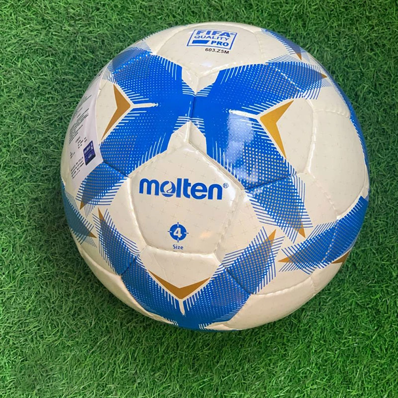 توپ فوتسال و فوتبال مولتن 4800 زرنگ مخصوص چمن مصنوعی