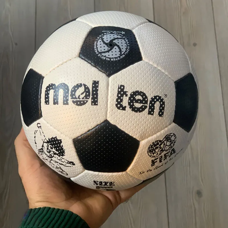 توپ فوتبال سوباسا