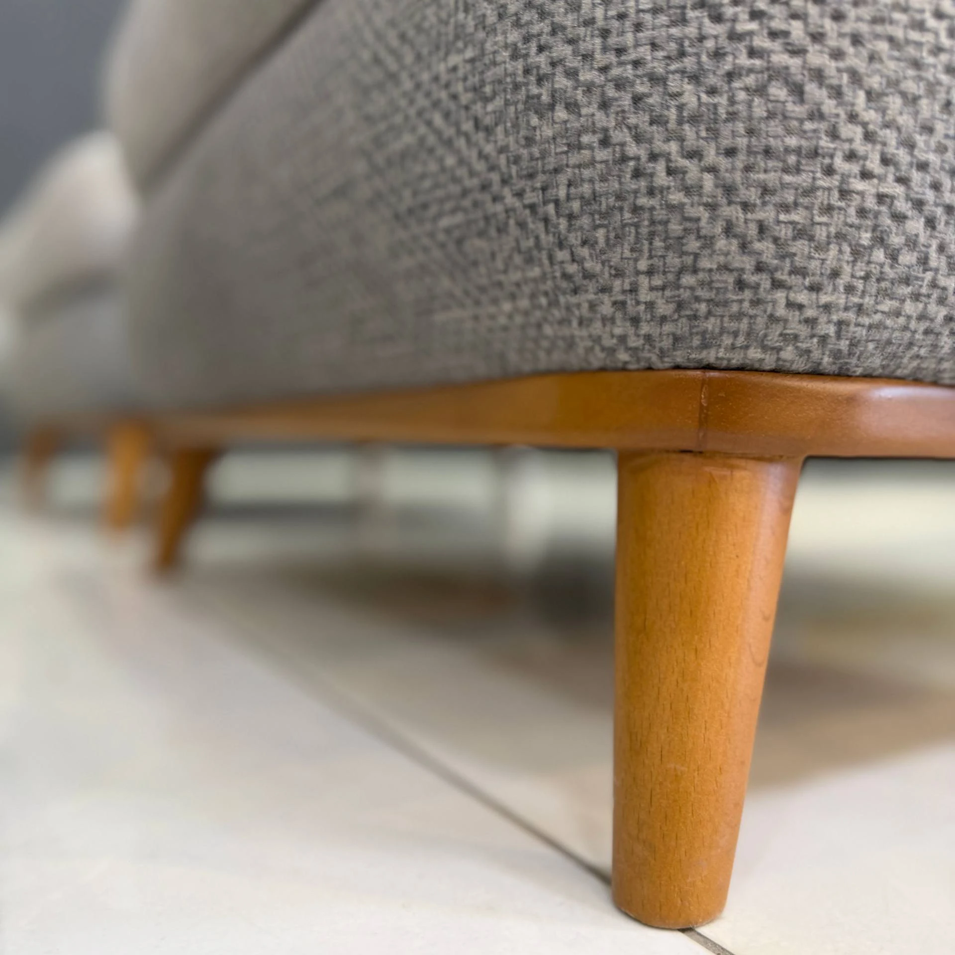 مبل ۸ نفره تخت شو کاریبو طوسی برند کرال سافت چوب راش