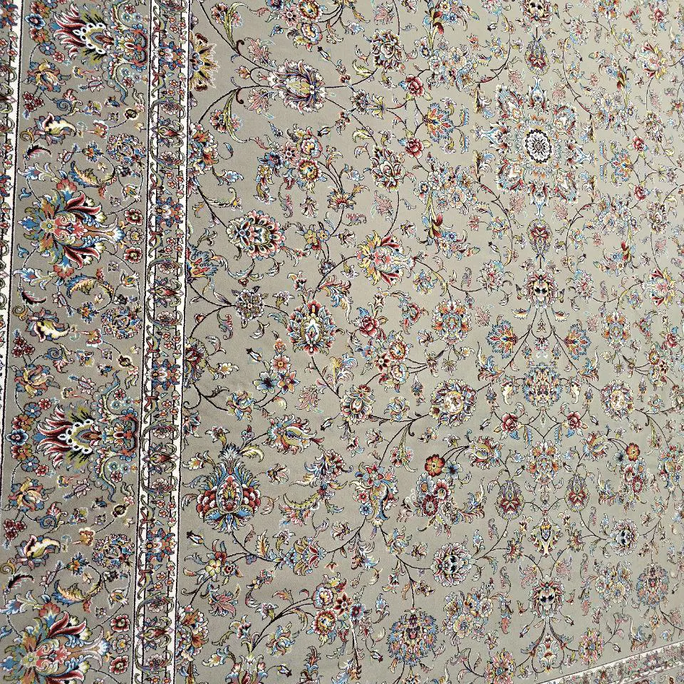 فرش 700 شانه آکرلیک تراکم 2550 کمیل مدل آلما رنگ زمینه فیلی