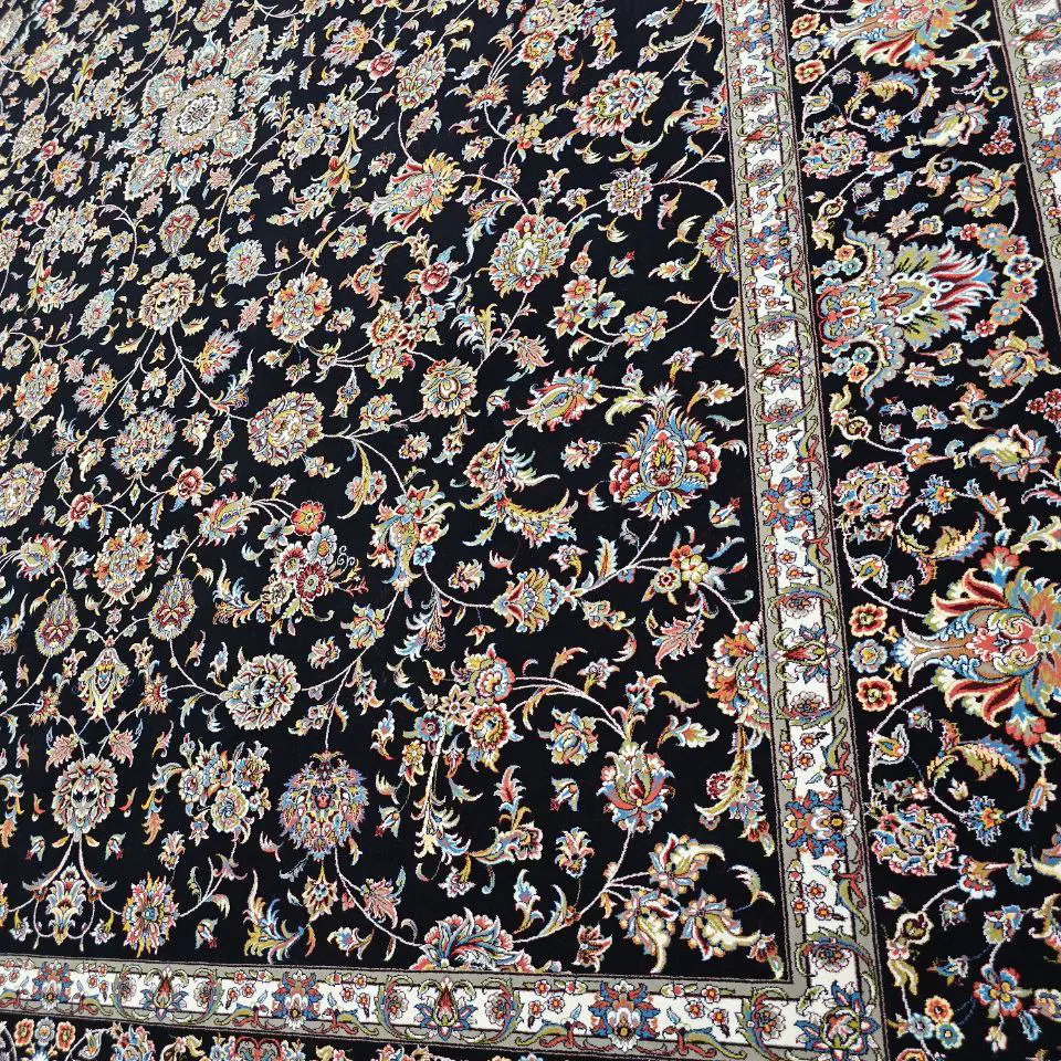 فرش 700 شانه آکرلیک تراکم 2550 کمیل مدل آلما رنگ زمینه سرمه ای