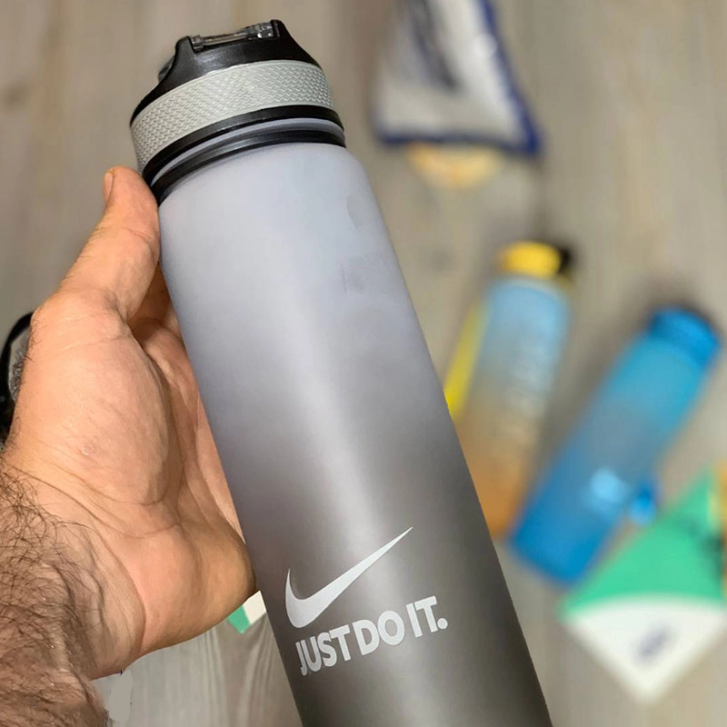 قمقمه یک لیتری مات نی دار