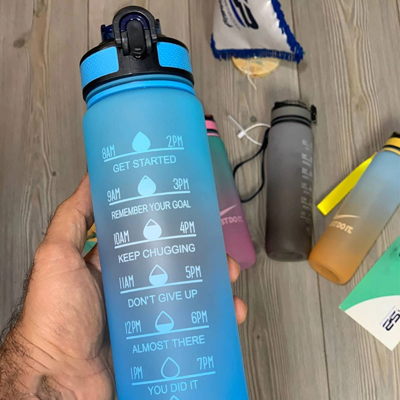 قمقمه یک لیتری مات نی دار