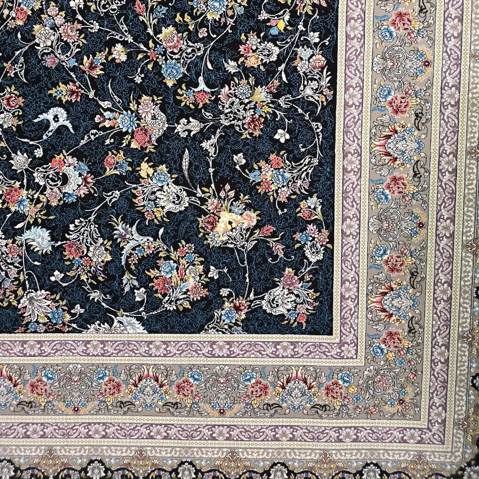 فرش 700 شانه آکرلیک تراکم 2550 کمیل مدل ترلان رنگ زمینه سرمه ای