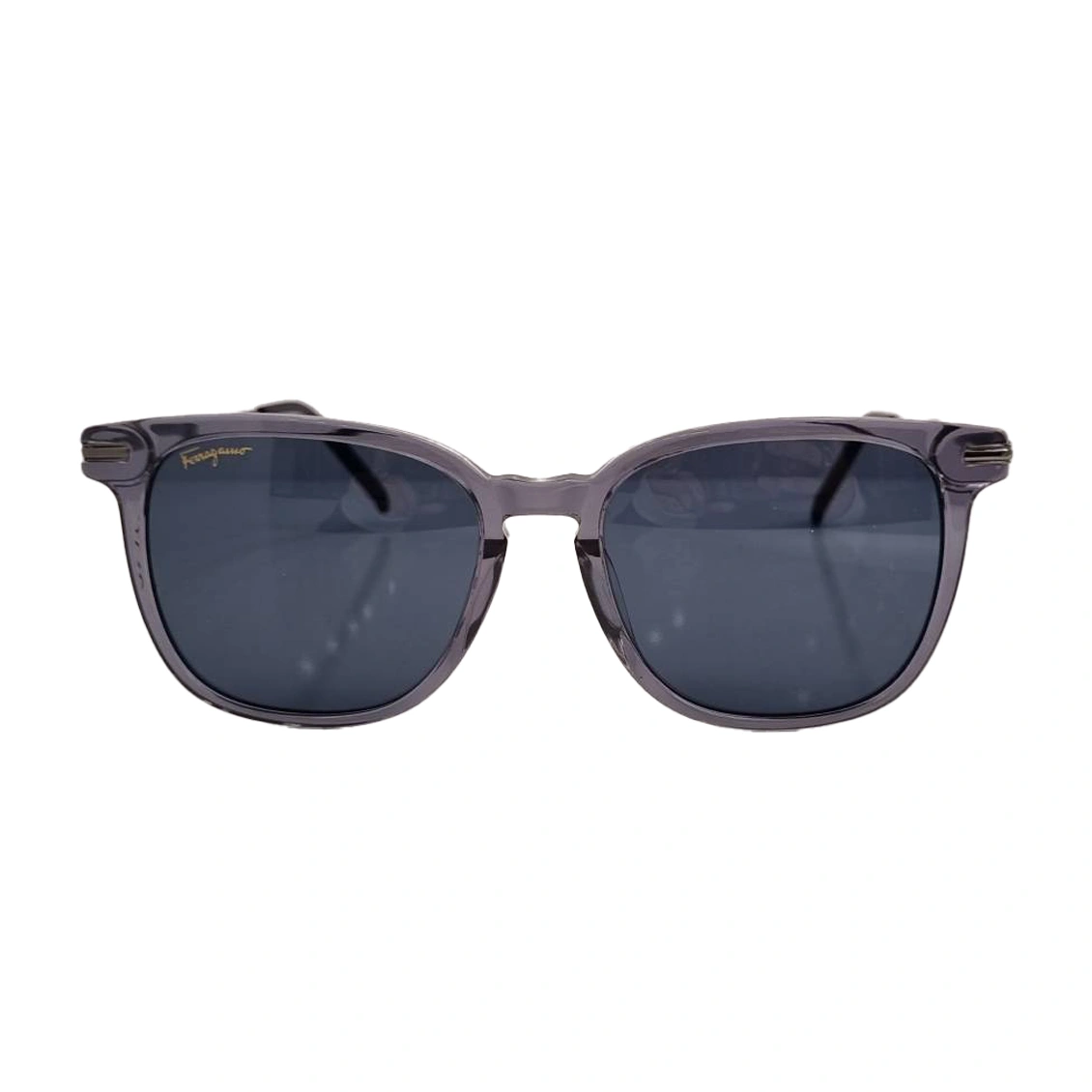 عینک آفتابی مدل Salvator ferragamo 1015 - غیر اصل