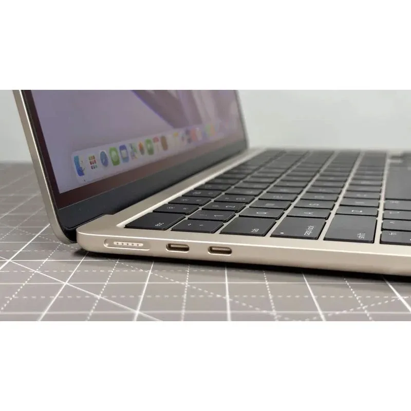لپ تاپ 13.6 اینچی اپل مدل MacBook Air MDHC4 2026 LLA-M5-16GB RAM-1TB SSD