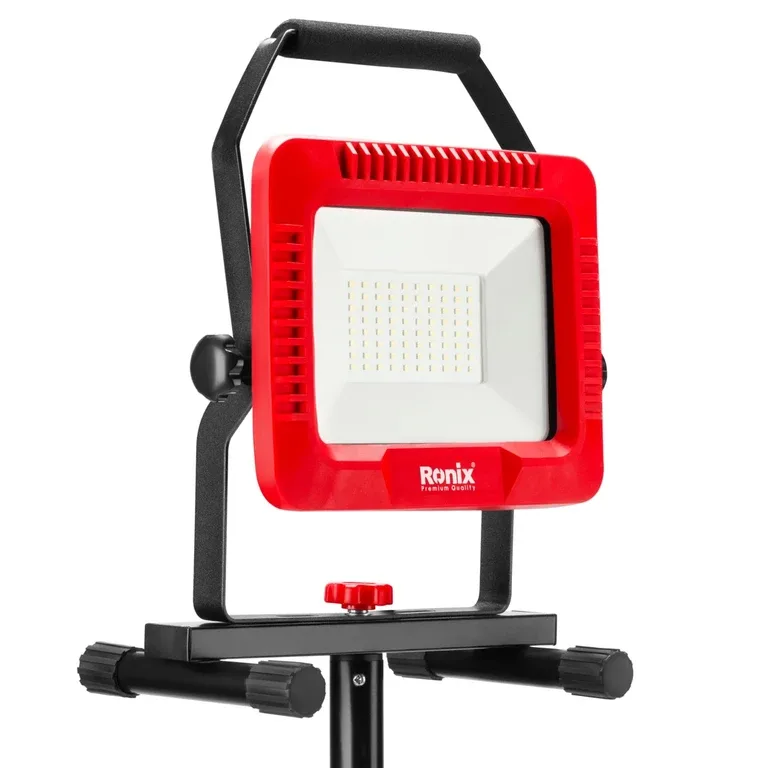 نورافکن LED برقی 50 وات رونیکس مدل RH-4218 نمای نزدیک چراغ